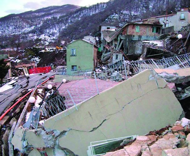 IN EDICOLA | Sotto scacco