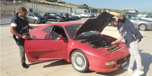 finta ferrari catanzaro