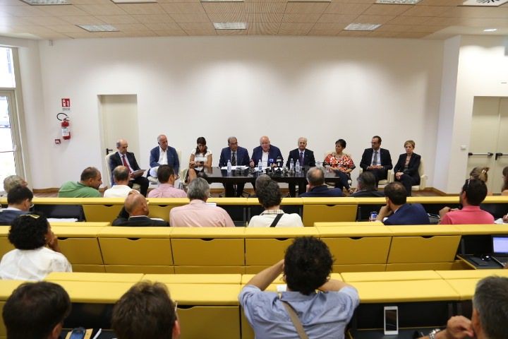 L'esordio di Oliverio nella nuova casa dei calabresi