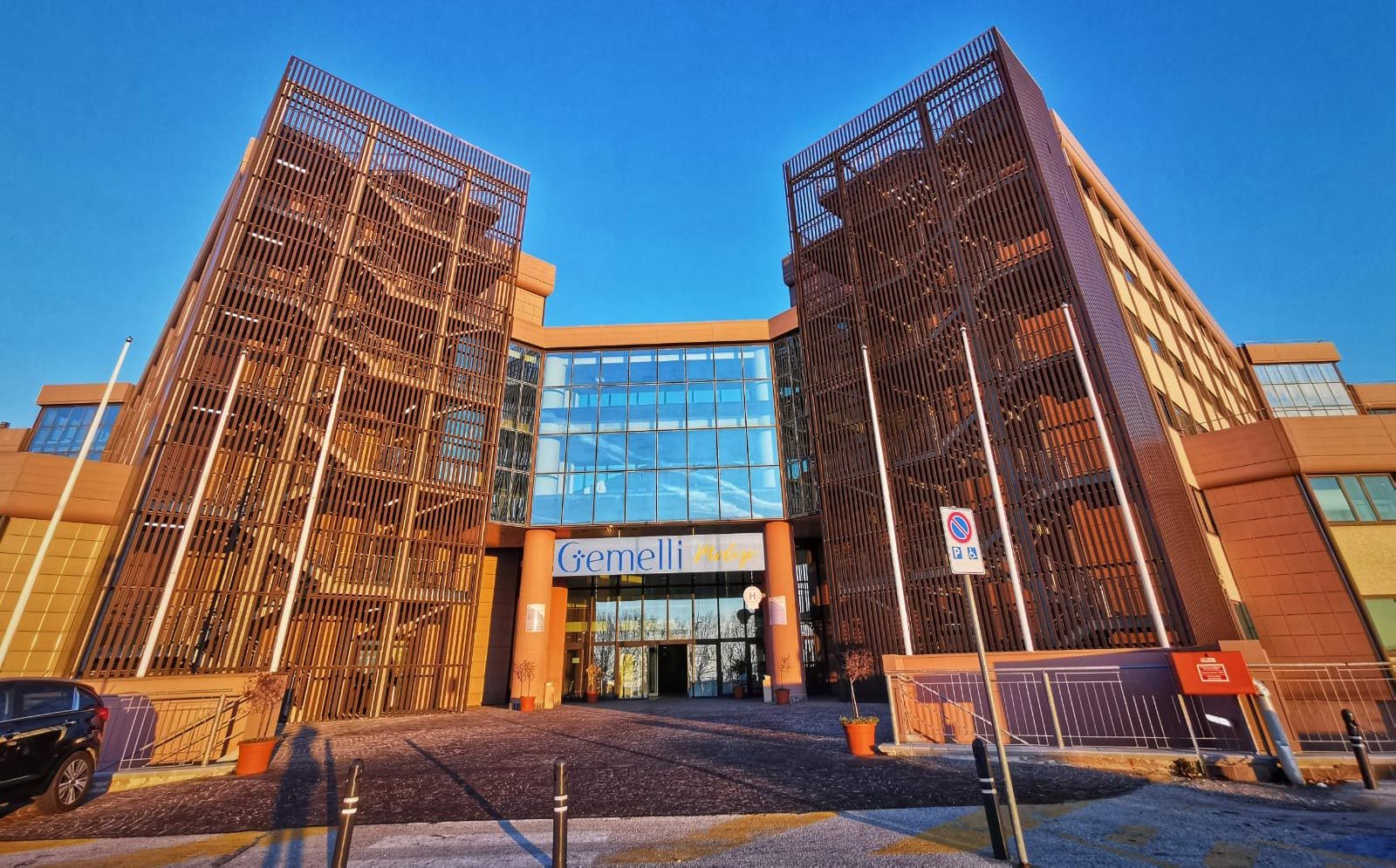 La vendita del “Gemelli-Molise” e «i dubbi sui non detti di monsignor Bregantini»