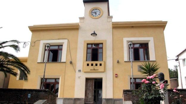 Galatro, aggrediti vicesindaco e un tecnico comunale. Versace: «Servono norme a sostegno di chi rappresenta gli enti locali»