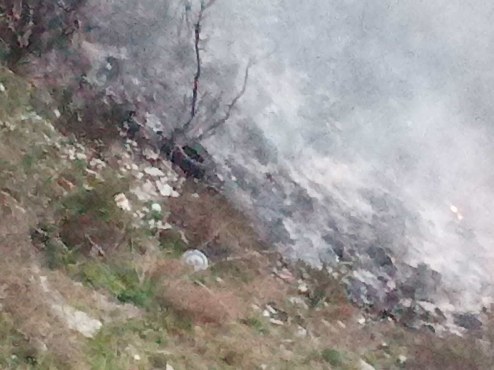 A fuoco una discarica abusiva, disagi per gli abitanti di Albi