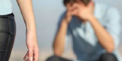 maltrattamenti marito figli strongoli