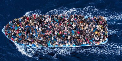 migranti trafficanti soldi