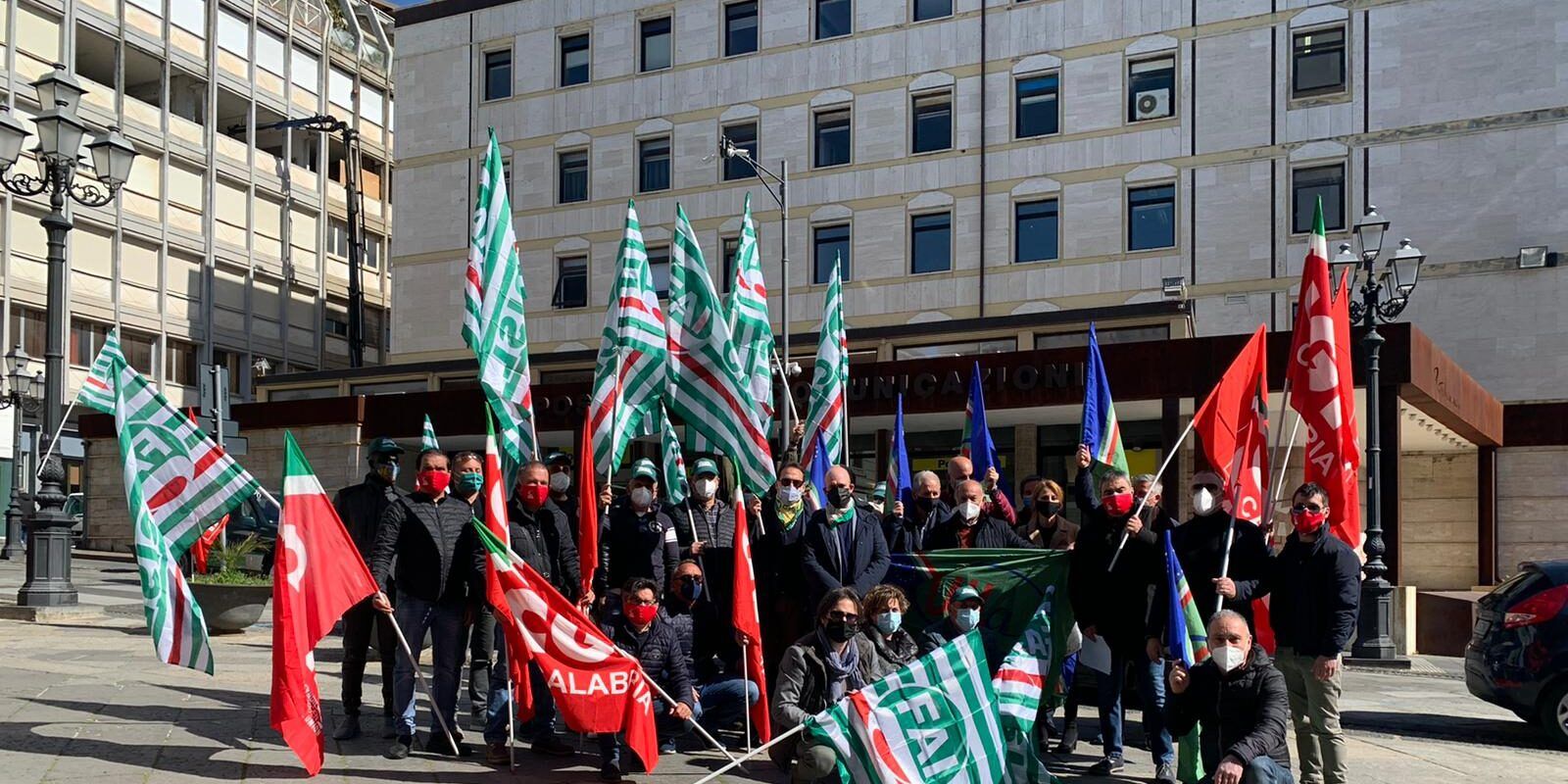 Agricoltori in piazza: «Perché siamo esclusi da ogni sostegno?»