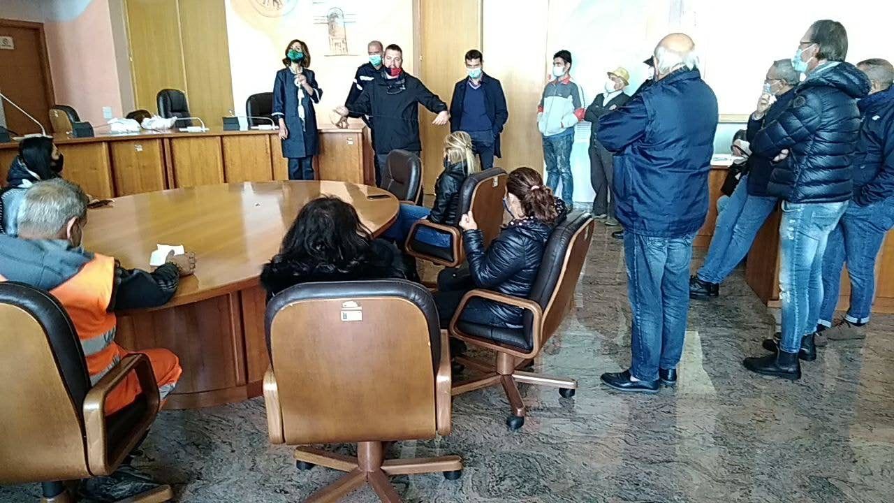 La protesta di “Prendocasa”. «Decine di famiglie a rischio sfratto»