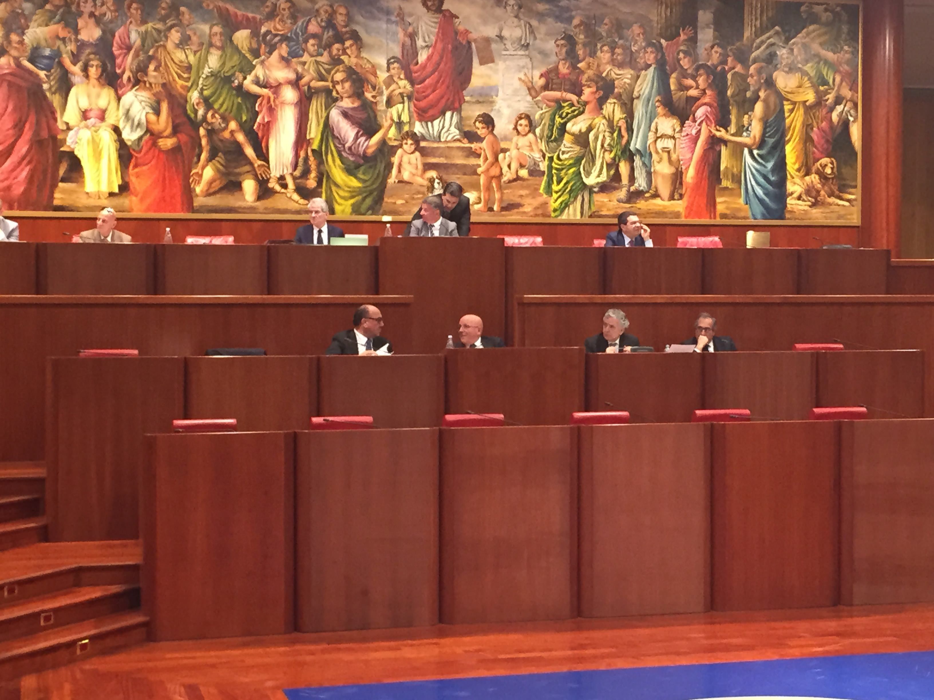 Approvata la maxi manovra finanziaria da 7 miliardi