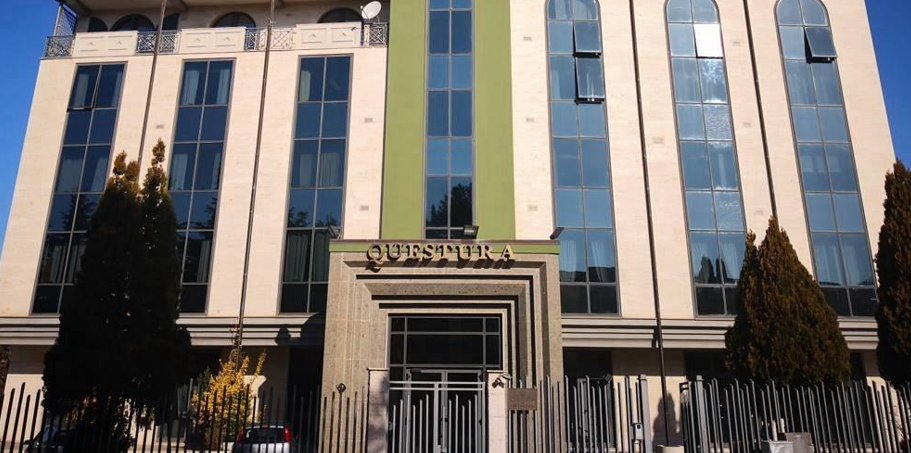 Rissa in un lido di Tropea, scattano i provvedimenti del questore