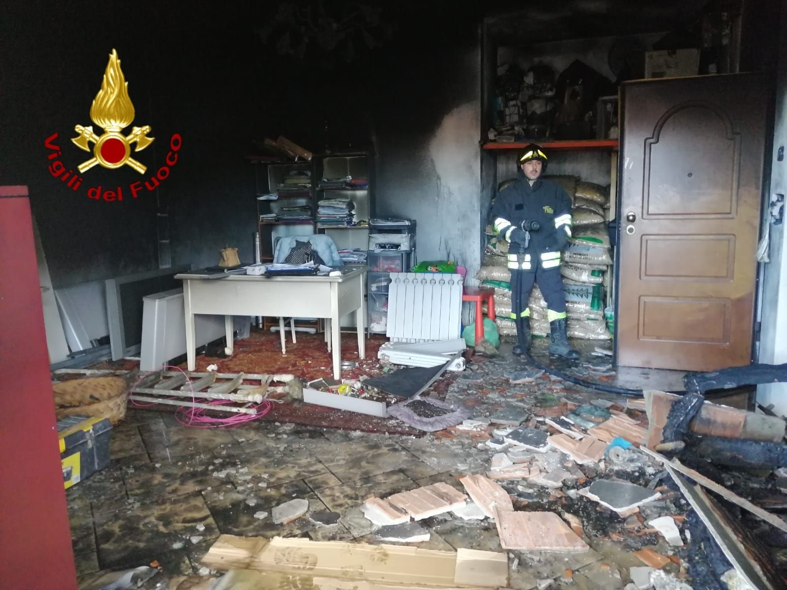 Incendio in un’abitazione di Cirò Marina, soccorso il proprietario