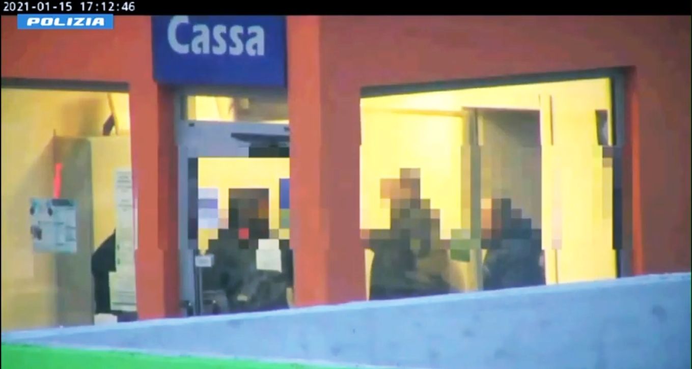 ‘Ndrangheta nel Comasco, il gruppo del rosarnese Bono e la droga venduta al distributore di benzina