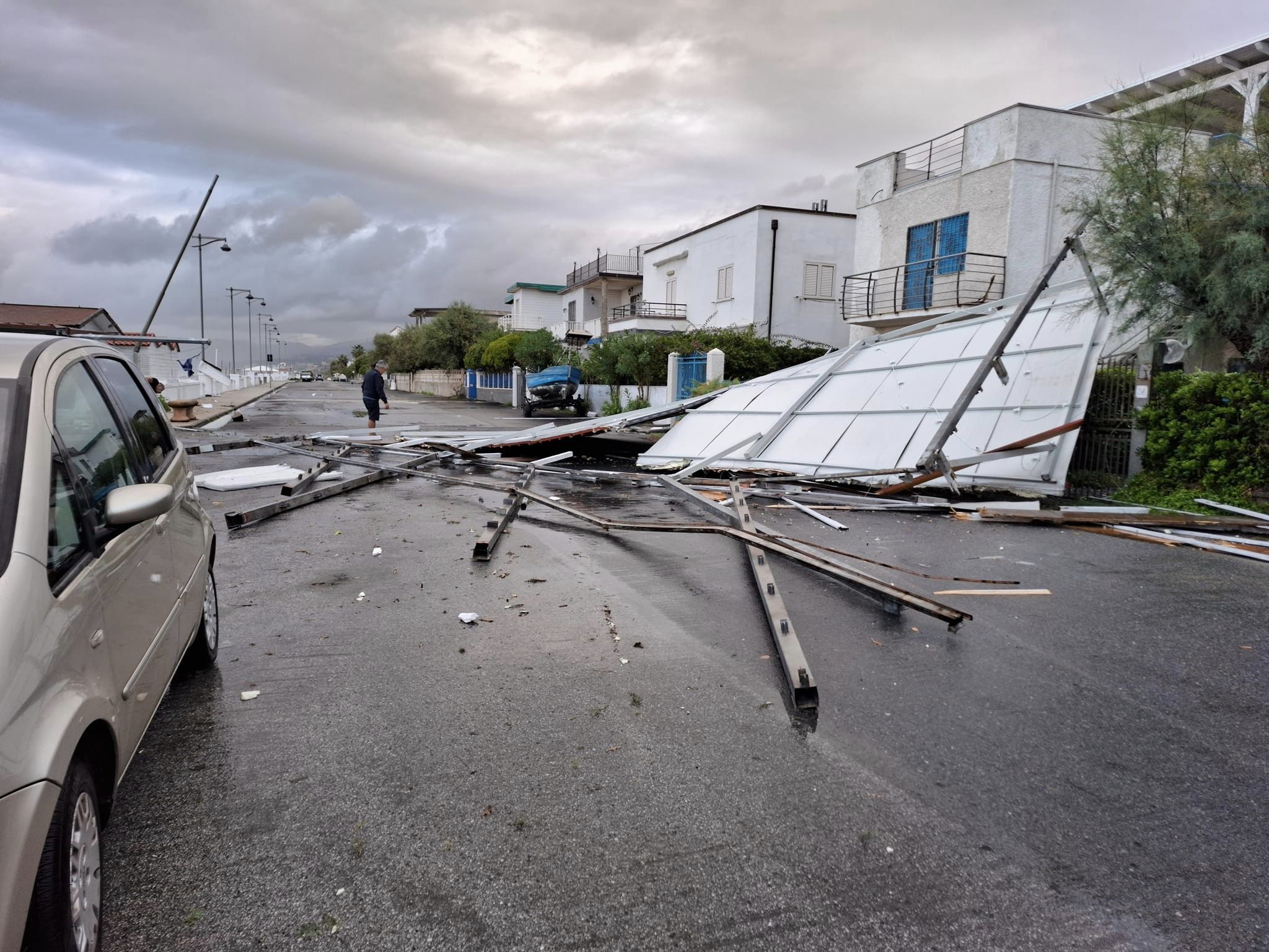 Il maltempo si abbatte sulla Calabria tirrenica: danni e inondazioni da San Lucido a Nocera – FOTO E VIDEO