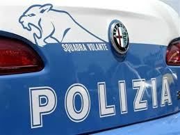Picchia e minaccia la moglie, denunciato un 28enne a Cosenza