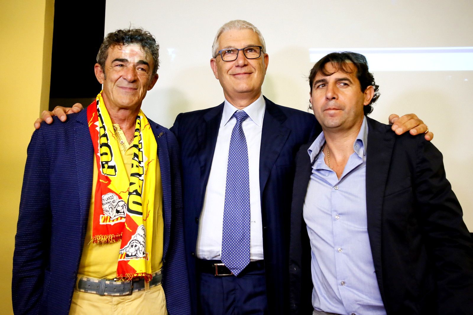 Il Catanzaro volta (ancora) pagina, il ds Logiudice saluta i giallorossi