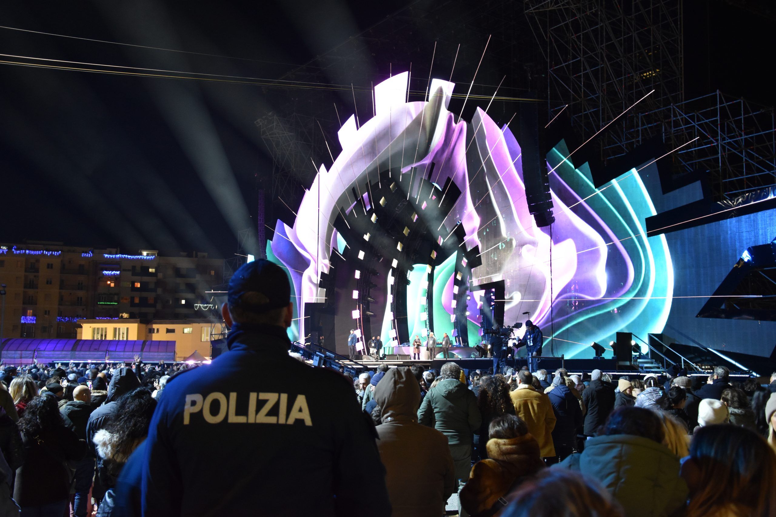 Capodanno Rai in sicurezza, Catanzaro blindata con oltre 500 agenti, droni e telecamere