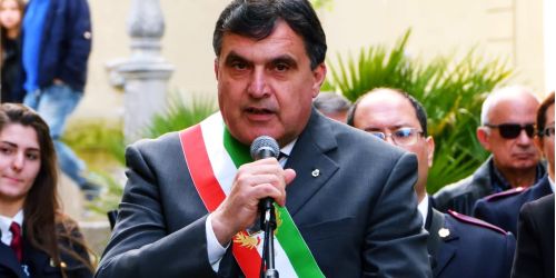 Roberto Perrotta sindaco Paola