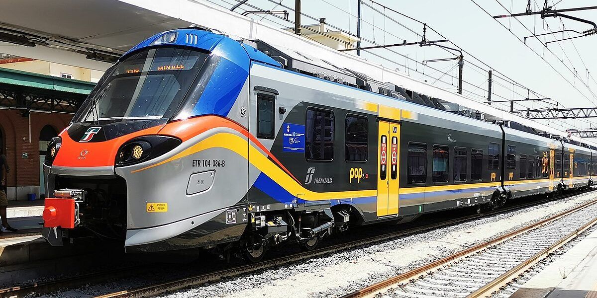 Due nuovi treni “Pop” consegnati alla Calabria