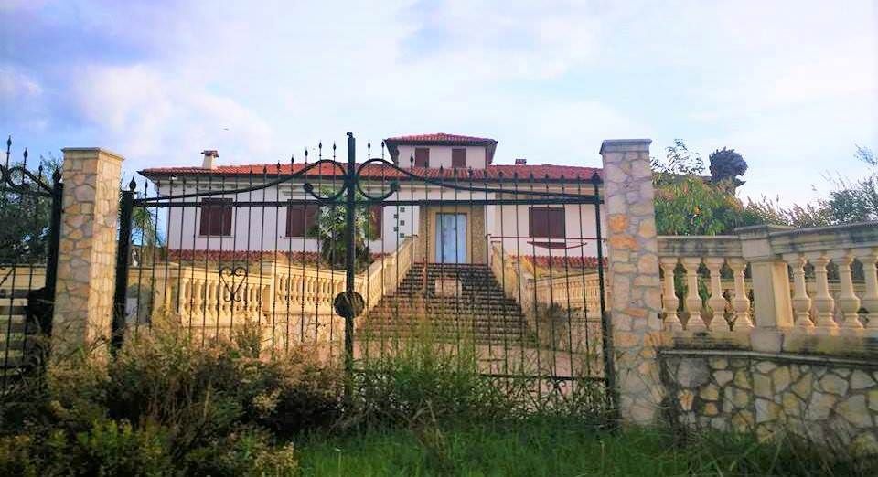 Saranno consegnati domani i lavori della “Villa Forastefano”, confiscata alla cosca di ‘ndrangheta