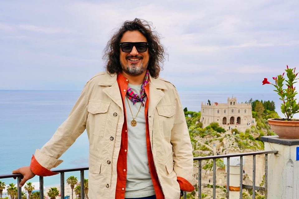 Alessandro Borghese a Tropea con “4 ristoranti”: «Piatti e sapori indimenticabili»