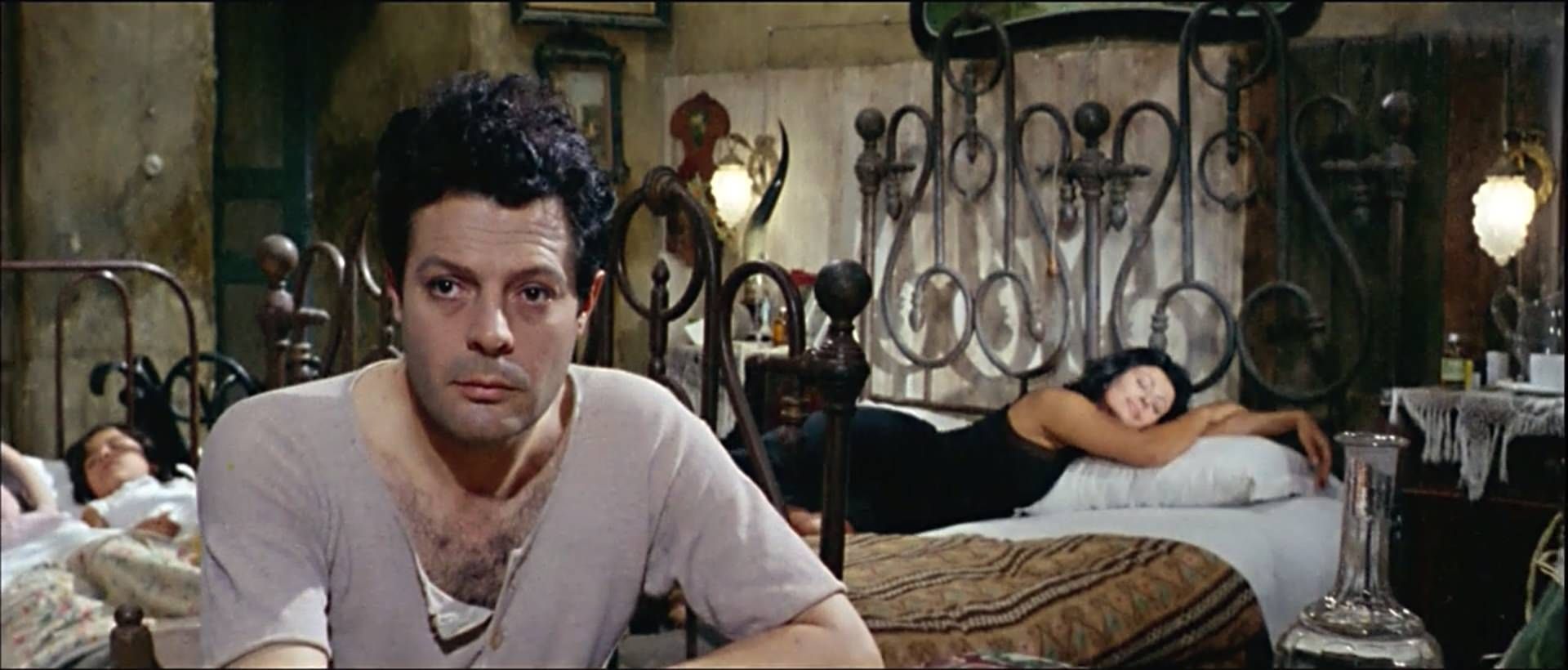 L'omaggio a Mastroianni aspettando il MGFF