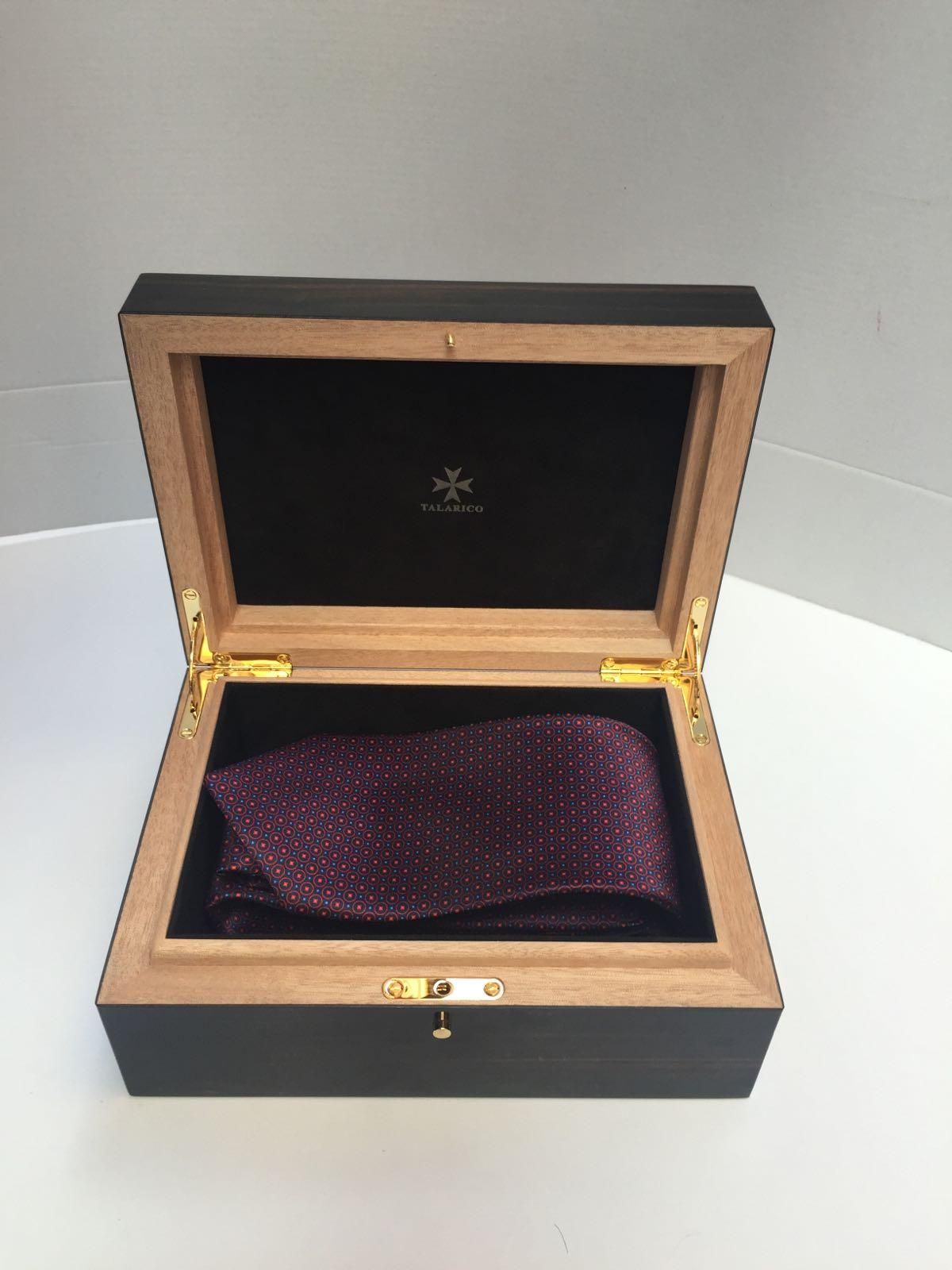 Renzi regala cravatte calabresi ad Obama