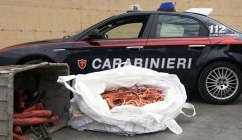 Sorpresi a rubare 2 quintali di cavi in rame, arrestate 4 persone