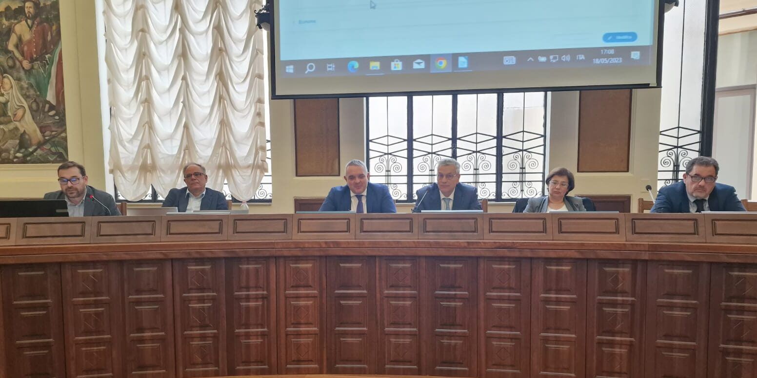 Monitoraggio delle misure del Pnrr, il prefetto di Catanzaro Ricci incontra trenta sindaci