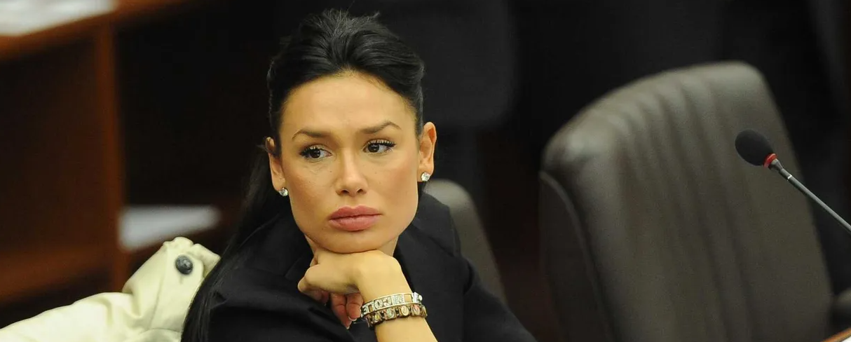 Dubbi sulla grazia a Nicole Minetti, il Ministero avvia verifiche