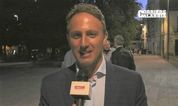 De Luca: «Amalia Bruni è un’eccellenza. De Magistris? Un disastro amministrativo»