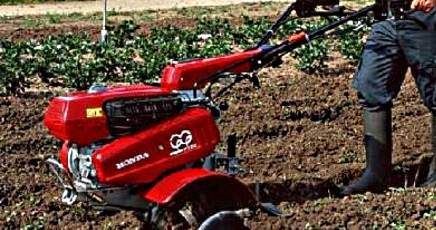 Operaio muore travolto dal motozappa