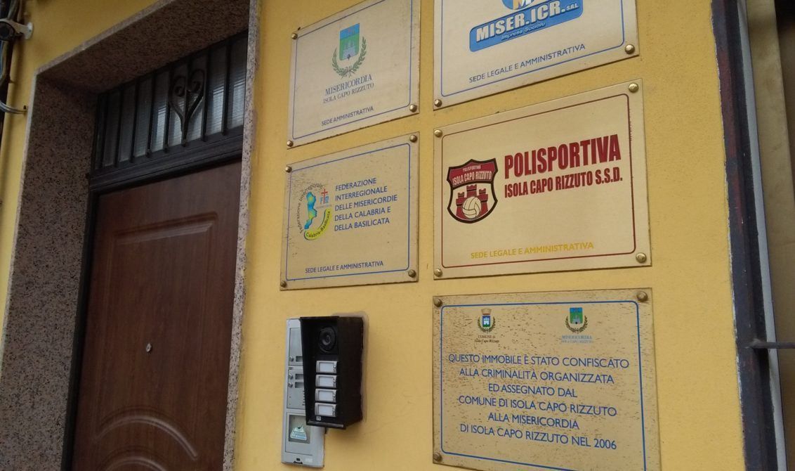 JONNY | Tabula rasa alla Misericordia di Isola. E in parrocchia –VIDEO