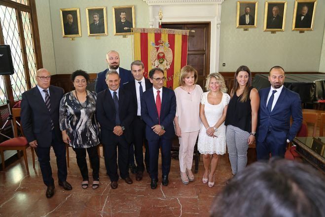 La Giunta contro Fiorita: «Smetta di dare voti»