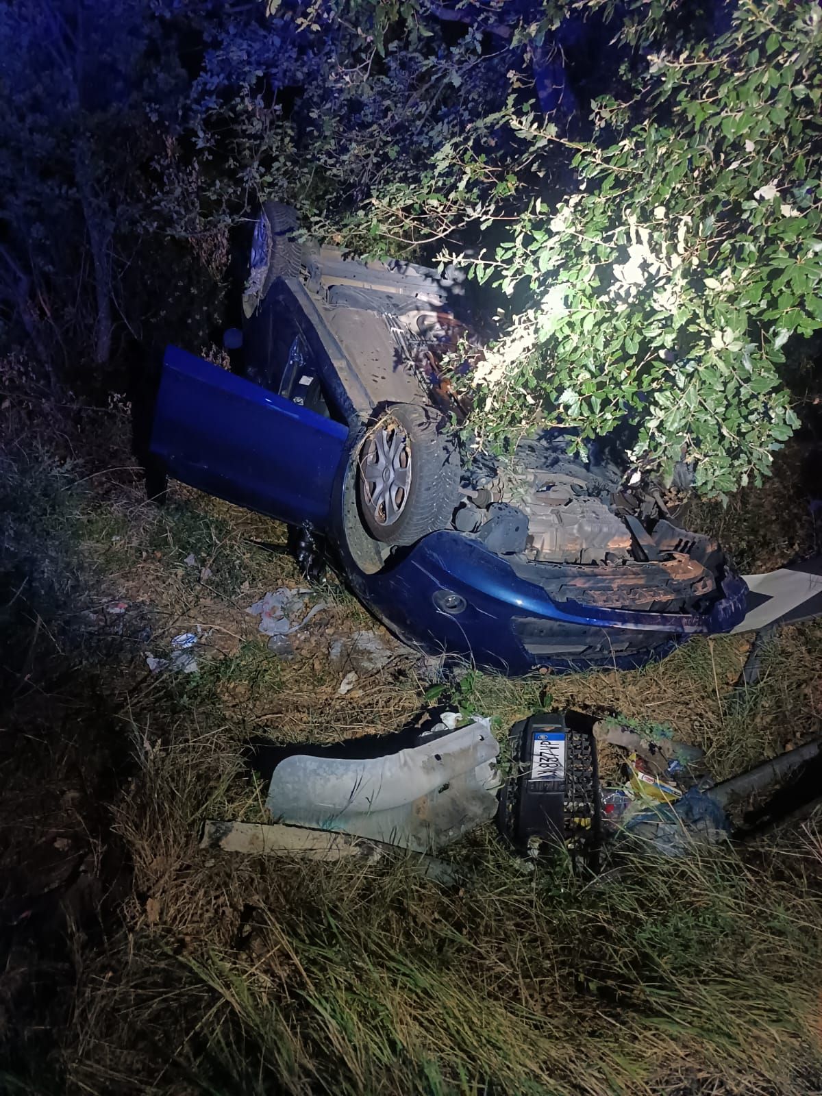 Paura per due donne lungo la Provinciale per Civita: l’auto si ribalta e finisce in una scarpata