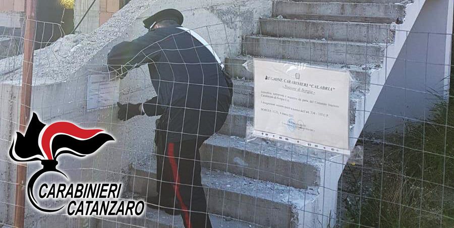 Lavori abusivi a Borgia, sequestrata una villetta