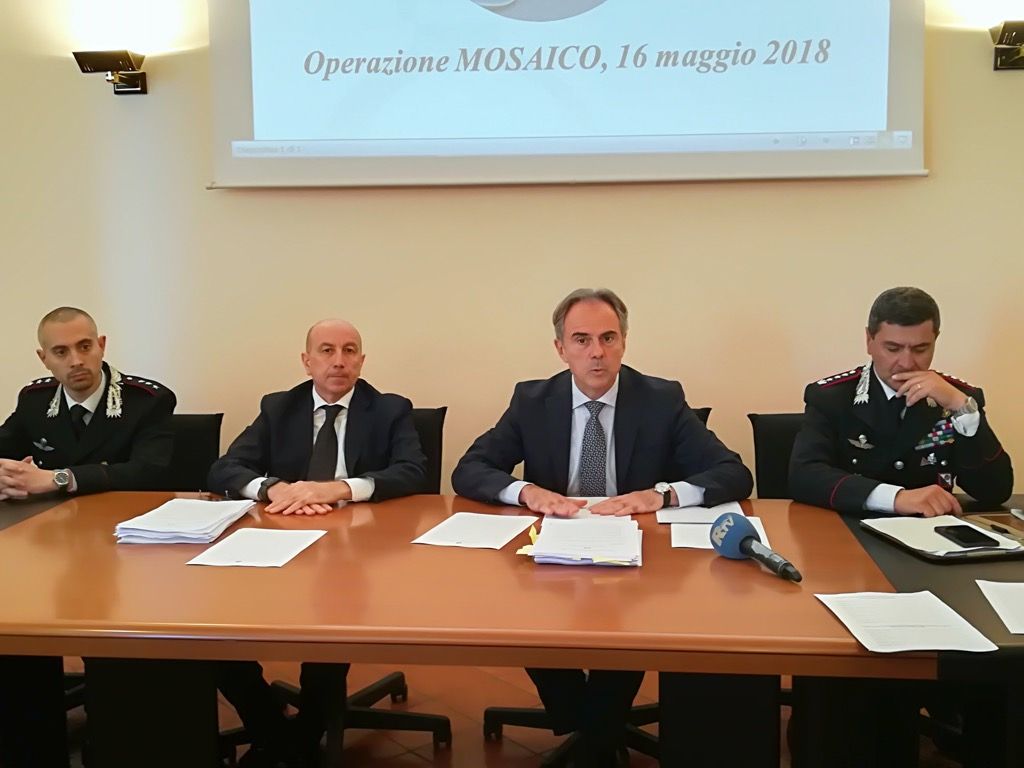 Le due bande, le “talpe” delle Poste e il tesoro (ancora) nascosto