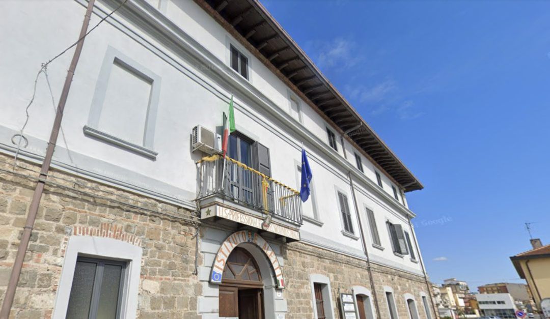 Presunte molestie sessuali alle studentesse a Trebisacce, il prof torna libero