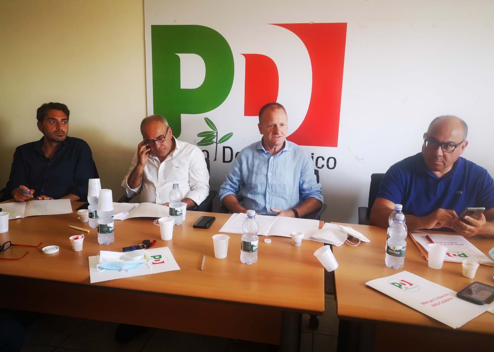 Il Pd e i sindacati progettano il futuro della Calabria. E si appellano alla Regione: «Serve il confronto»