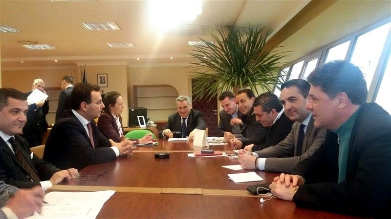 Consiglio, il campo minato di Oliverio