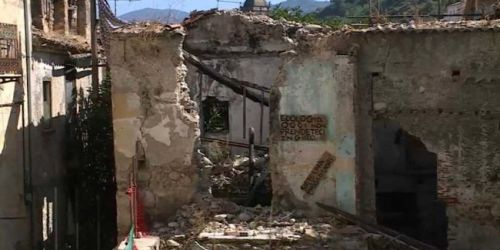 crollo centro storico CS