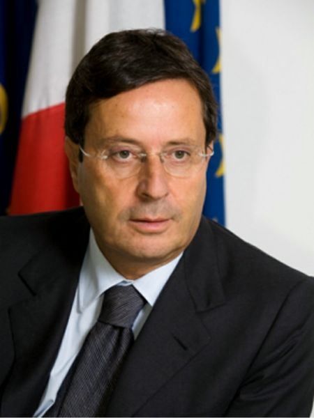 Chiappetta: «Nel Patto della salute forti limiti per le strutture private»