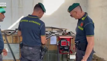 Gasolio agricolo venduto illegalmente, 5 arresti
