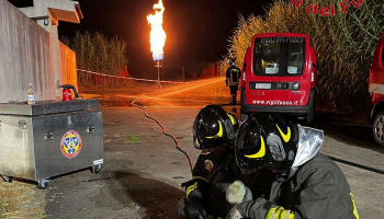 Fuga di GPL a Nicotera Marina, Vigili del Fuoco al lavoro fino a notte per mettere in sicurezza l’area – FOTO E VIDEO