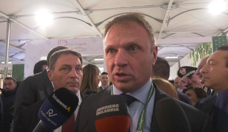 Lollobrigida al Vinitaly: «Insieme a Occhiuto lavoriamo per la Calabria» – VIDEO