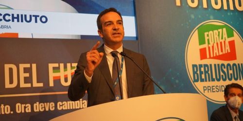 Occhiuto bussa al governo Draghi: «Poteri straordinari nella sanità e rigassificatore»