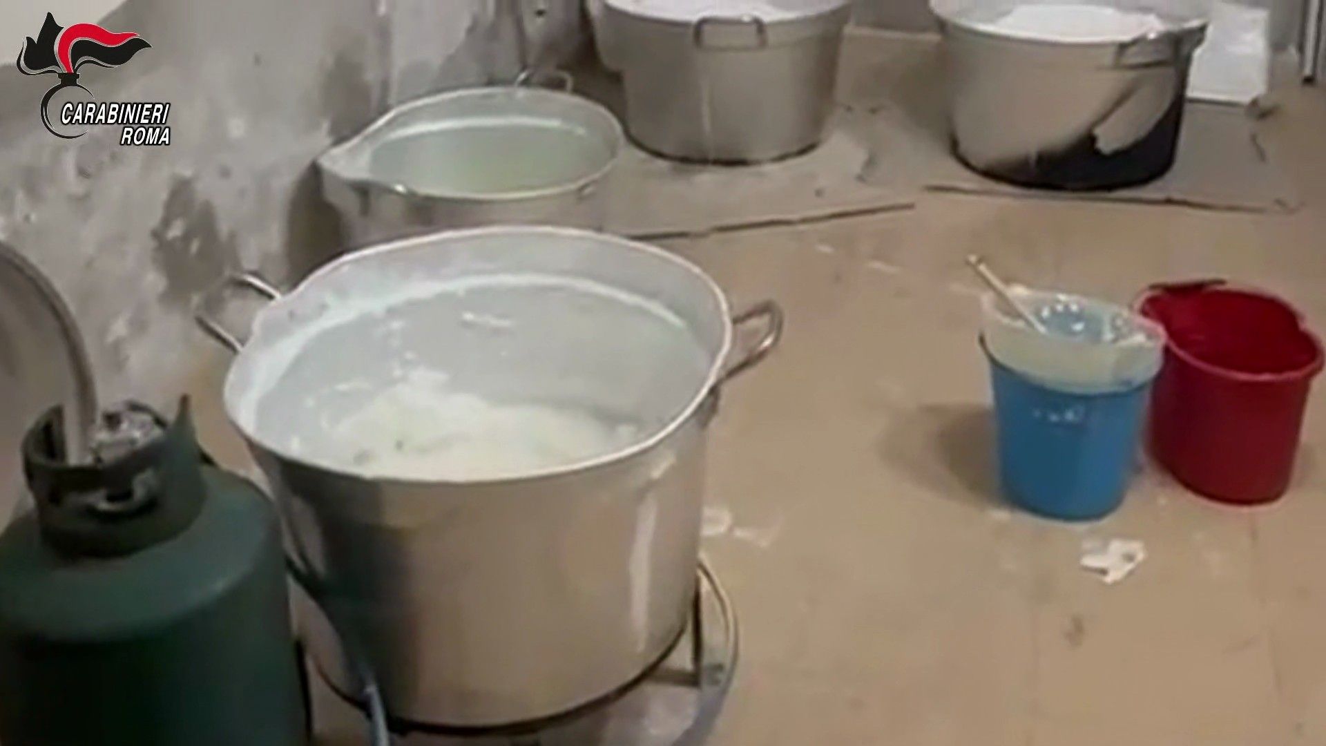 Droga dal Sud America, scoperto laboratorio-raffineria a Sant’Agata del Bianco: 4 fermi – VIDEO