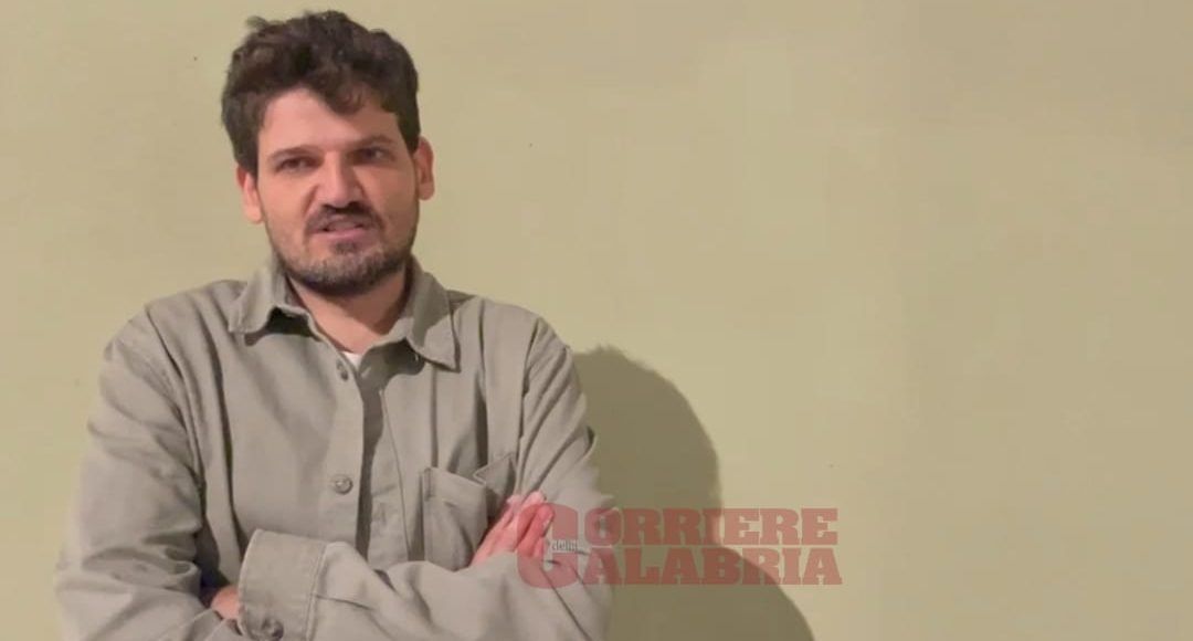 “Il comico” di Andrea Belcastro conquista l’Unical: «Siamo figli di questa università» – VIDEO