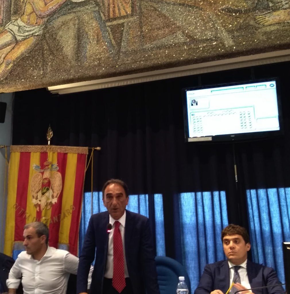 Catanzaro, Abramo alza un muro in aula: «Non parlerò di Regionali»