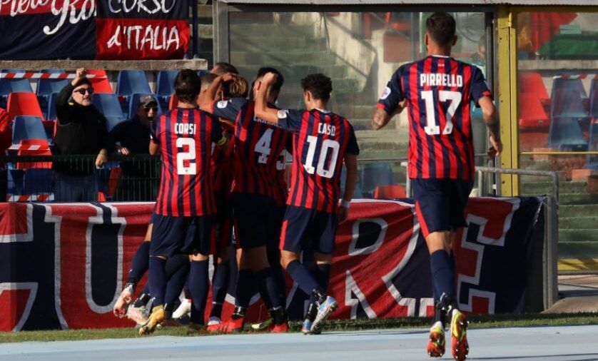 Cosenza, la telecronaca di Dazn “accende” il ballottaggio