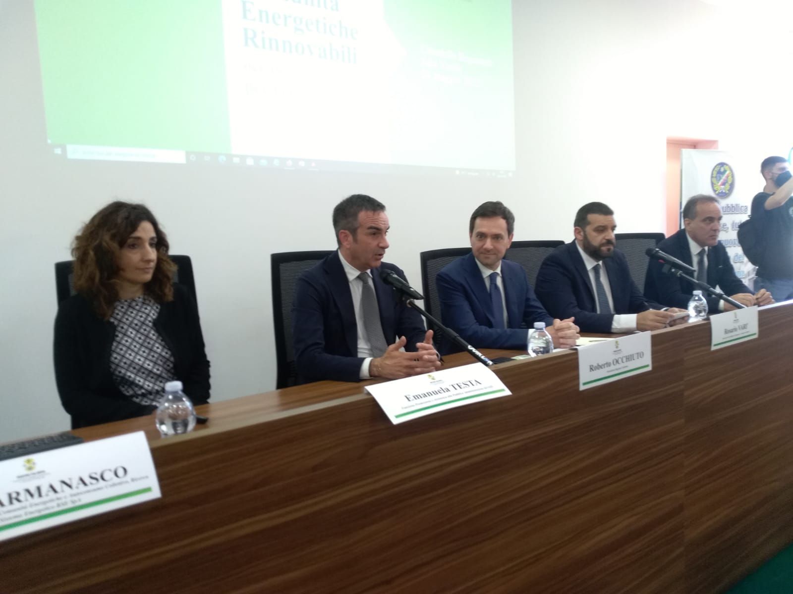 La Regione punta sulle rinnovabili. Occhiuto: «Alla Cittadella la prima Comunità energetica» – VIDEO