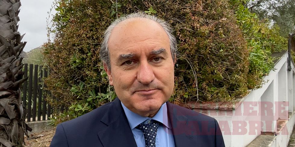 Asp di Cosenza, il direttore sanitario Martino Rizzo si è dimesso: «Questioni personali e di opportunità»