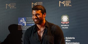Magna Graecia Film Festival, Soverato riabbraccia il grande cinema: da Can Yaman a Kevin Spacey – VIDEO